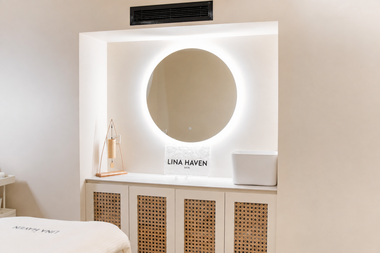 A calm Lina Haven Skin treatment room